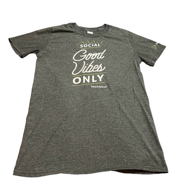Gildan Tops - Gray, White, and Green “Social Good Vibes Only Blackbaud” Gildan T-shirt